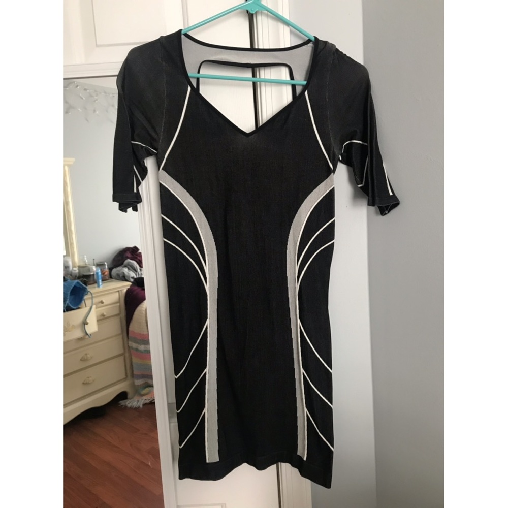 bebe Bodycon Geometric Dress